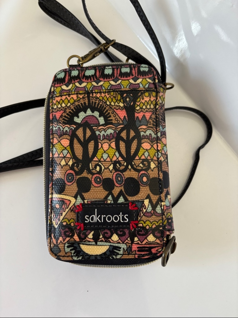 Sakroots Patterned Crossbody Phone Bag in Black Trim
